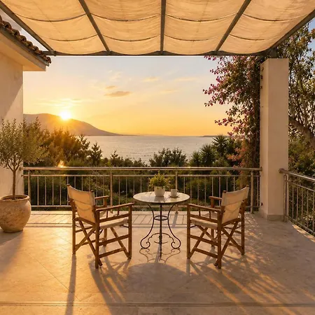 Sunrise Bay Retreat Apartment